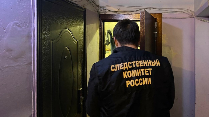 В балаковском общежитии нашли труп с ножевым ранением