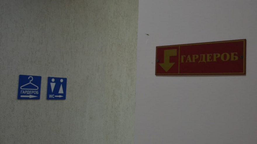 В Саратове 95-летие Дома работников искусств отметили в холодном помещении без крыши