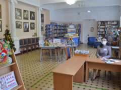 В Саратове 95-летие Дома работников искусств отметили в холодном помещении без крыши