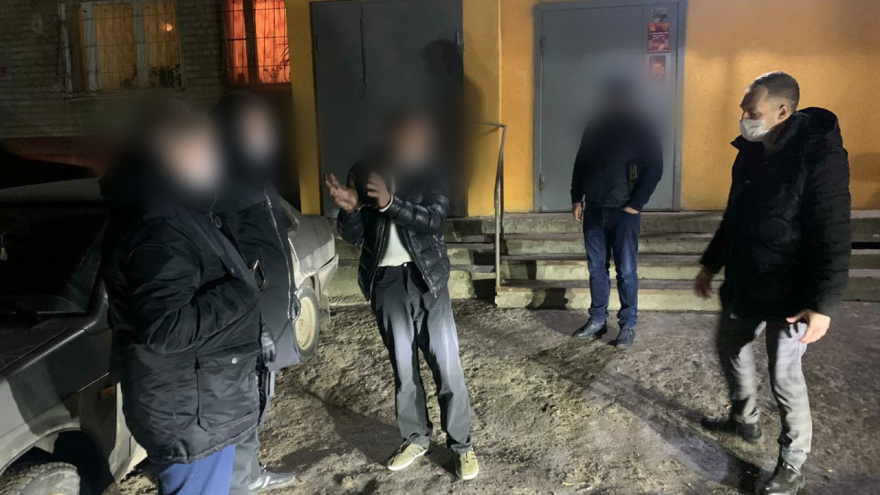 Следствие: саратовец изнасиловал прохожую на улице и сбежал с места преступления
