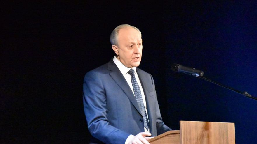 После масштабного ремонта в саратовском Теремке замглавы Минкультуры РФ и губернатору показали спектакль (фоторепортаж)