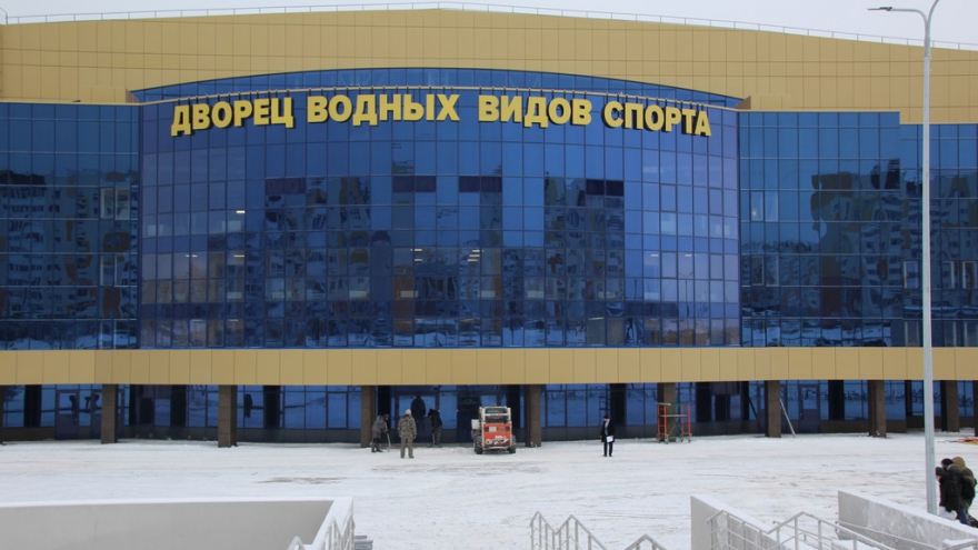 Как в лучших китайских залах!: губернатор оценил кожаные диваны во дворце водных видов спорта