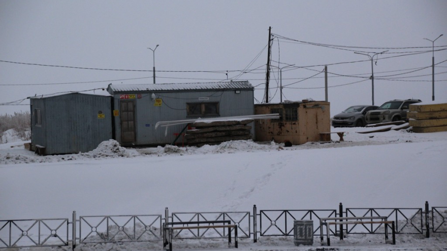 Как в лучших китайских залах!: губернатор оценил кожаные диваны во дворце водных видов спорта