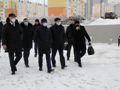 Как в лучших китайских залах!: губернатор оценил кожаные диваны во дворце водных видов спорта