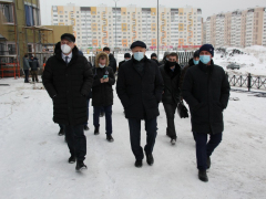 Как в лучших китайских залах!: губернатор оценил кожаные диваны во дворце водных видов спорта
