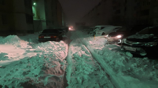Снежный коллапс: в Саратове и Энгельсе водители встали в пробках (фоторепортаж)