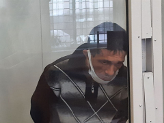 Арестован мужчина, который полтора часа держал на морозе раздетого 10-летнего сына и угрожал ему ножом (подробности и фото из суда)