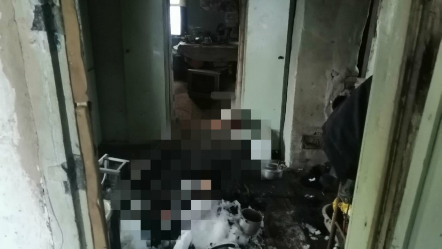 Житель поселка нашел мертвого соседа у горящего умывальника: его могло убить током 