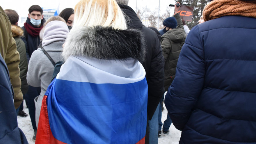 Больше тысячи человек пришли на несанкционированную акцию в центре Саратова