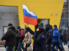 Больше тысячи человек пришли на несанкционированную акцию в центре Саратова