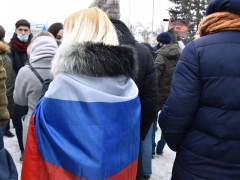 Больше тысячи человек пришли на несанкционированную акцию в центре Саратова