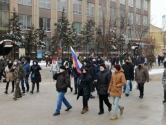 Больше тысячи человек пришли на несанкционированную акцию в центре Саратова