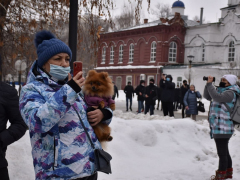 Больше тысячи человек пришли на несанкционированную акцию в центре Саратова