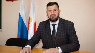 Политик вне политики: министр транспорта Алексей Петаев о сущности добытчика, спасенных кошках и коронном плове из утки