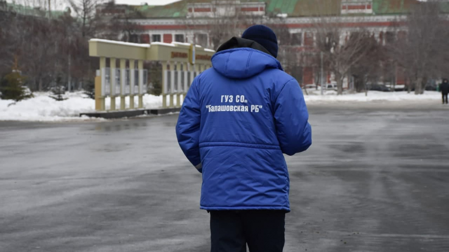 Шепчет!: губернатор Валерий Радаев проверил, как работают новые машины для саратовских медиков
