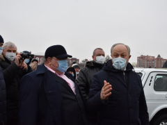 Шепчет!: губернатор Валерий Радаев проверил, как работают новые машины для саратовских медиков