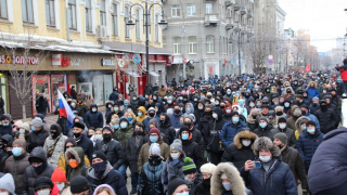 Очередная акция в поддержку оппозиционера Алексея Навального: саратовцы требовали перемен и звали губернатора