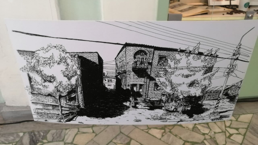 В Саратове открылась выставка художника, который рисует на кофейных стаканчиках