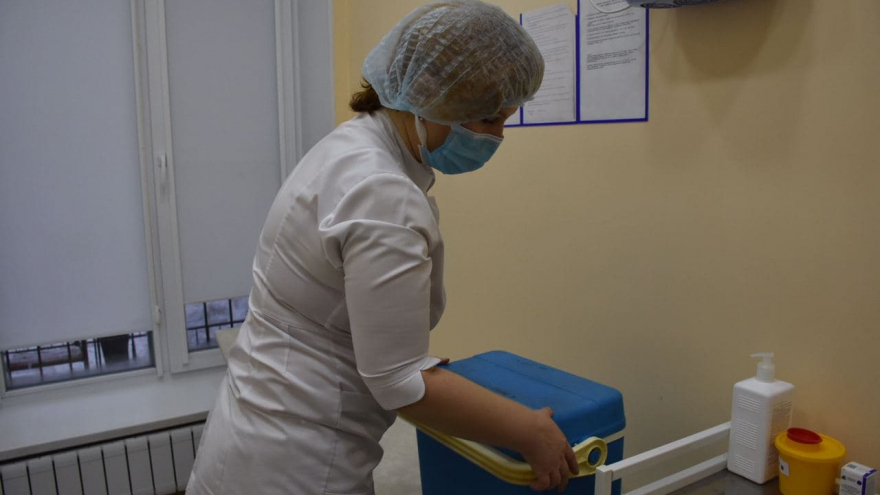 Чиновник объяснил, почему вакцинация в Саратовской области идет медленно
