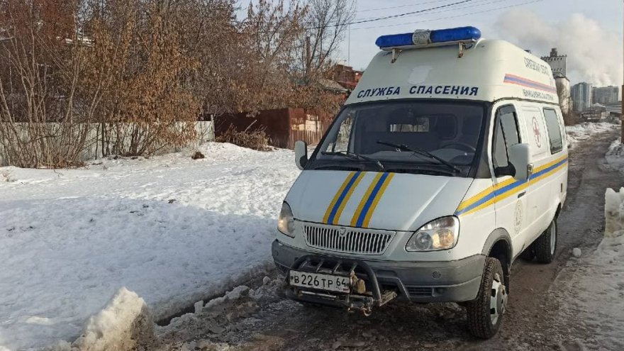 В Саратове пенсионер сорвался с крыши сарая и попал в больницу