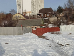 В Саратове пенсионер сорвался с крыши сарая и попал в больницу