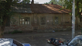 В центре Саратова снесут дом, построенный в год революции