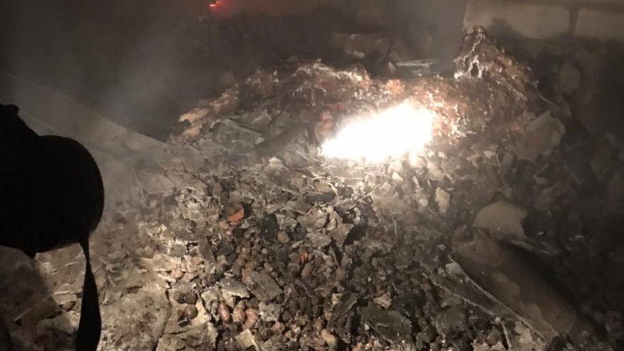 На пепелище дома в Маянге нашли два обгоревших трупа
