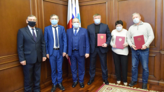 Расширение границ Саратова: в мэрии подписали документы о присоединении к городу еще двух территорий