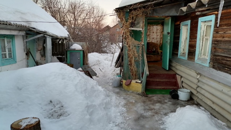 Труп с переломанным ребром в Хвалынском районе: следователи задержали уголовника