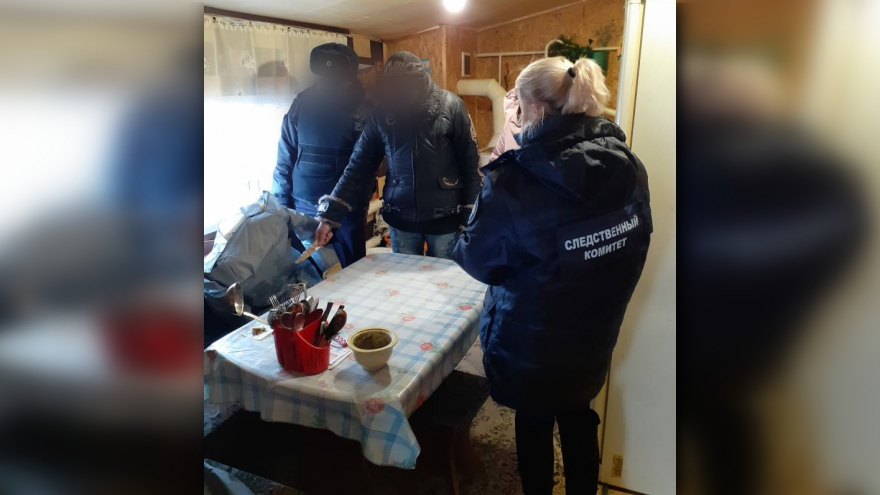 За себя не ручаюсь: мужчину зарезали за то, что он обматерил возлюбленную. Начинается суд