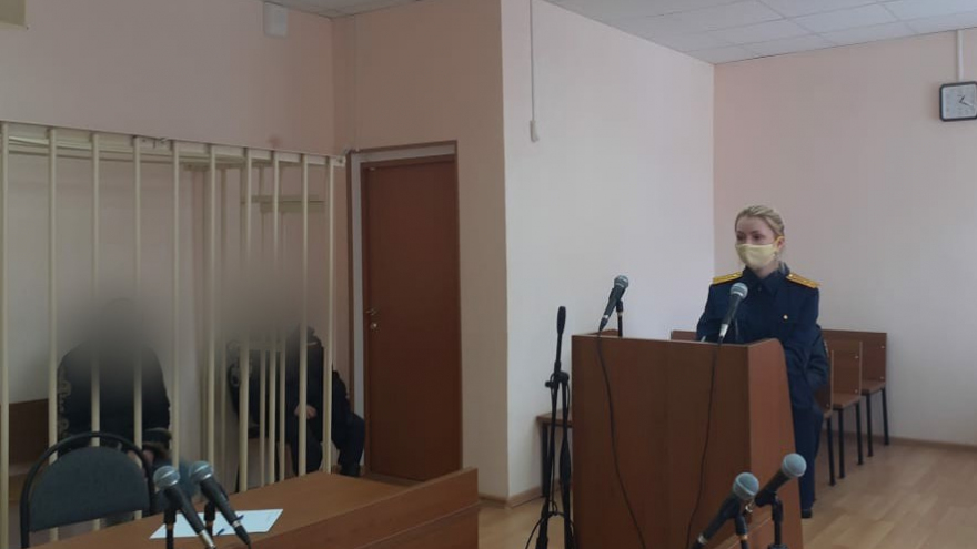 За себя не ручаюсь: мужчину зарезали за то, что он обматерил возлюбленную. Начинается суд