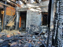 В центре Саратова полыхал жилой дом: огонь тушили три часа (видео)