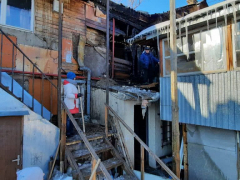 В центре Саратова полыхал жилой дом: огонь тушили три часа (видео)