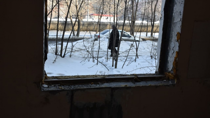В Саратове в заброшенных строениях полицейские искали детей, бомжей и наркоманов