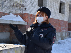 В Саратове в заброшенных строениях полицейские искали детей, бомжей и наркоманов