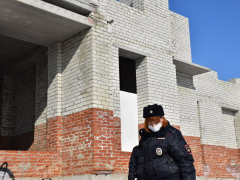 В Саратове в заброшенных строениях полицейские искали детей, бомжей и наркоманов