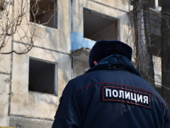 В Саратове в заброшенных строениях полицейские искали детей, бомжей и наркоманов
