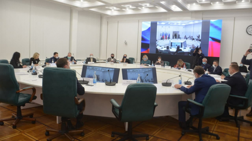 Замглавы Минстроя РФ: саратовцы определят дворы и скверы, которые облагородят в 2022 году