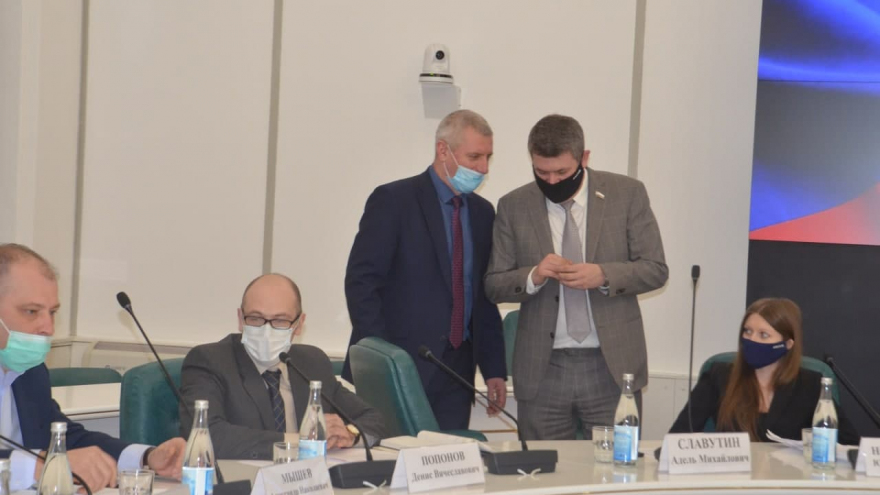 Замглавы Минстроя РФ: саратовцы определят дворы и скверы, которые облагородят в 2022 году