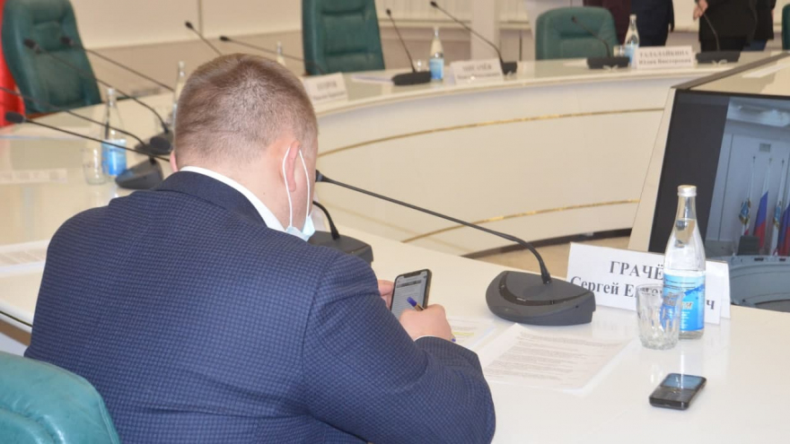 Замглавы Минстроя РФ: саратовцы определят дворы и скверы, которые облагородят в 2022 году