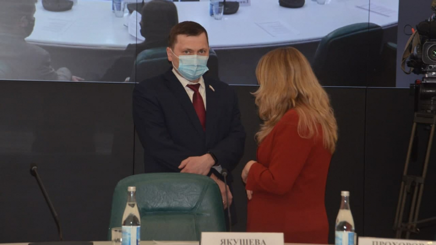 Замглавы Минстроя РФ: саратовцы определят дворы и скверы, которые облагородят в 2022 году