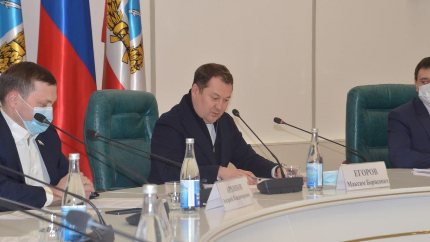 Замглавы Минстроя РФ: саратовцы определят дворы и скверы, которые облагородят в 2022 году