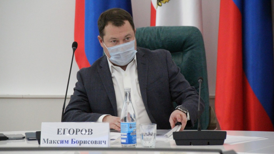 Визит замглавы Минстроя РФ в Саратов. Федеральный чиновник попросил вывести журналистов из зала, чтобы нормально работать