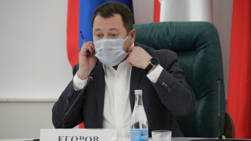 Визит замглавы Минстроя РФ в Саратов. Федеральный чиновник попросил вывести журналистов из зала, чтобы нормально работать