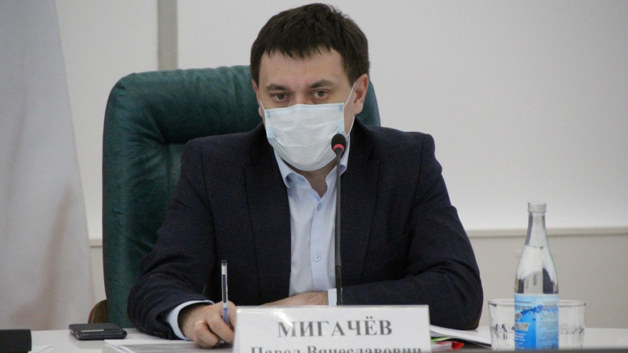 Визит замглавы Минстроя РФ в Саратов. Федеральный чиновник попросил вывести журналистов из зала, чтобы нормально работать