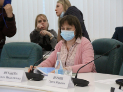 Визит замглавы Минстроя РФ в Саратов. Федеральный чиновник попросил вывести журналистов из зала, чтобы нормально работать