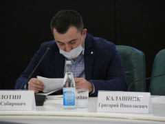 Визит замглавы Минстроя РФ в Саратов. Федеральный чиновник попросил вывести журналистов из зала, чтобы нормально работать