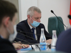 Визит замглавы Минстроя РФ в Саратов. Федеральный чиновник попросил вывести журналистов из зала, чтобы нормально работать