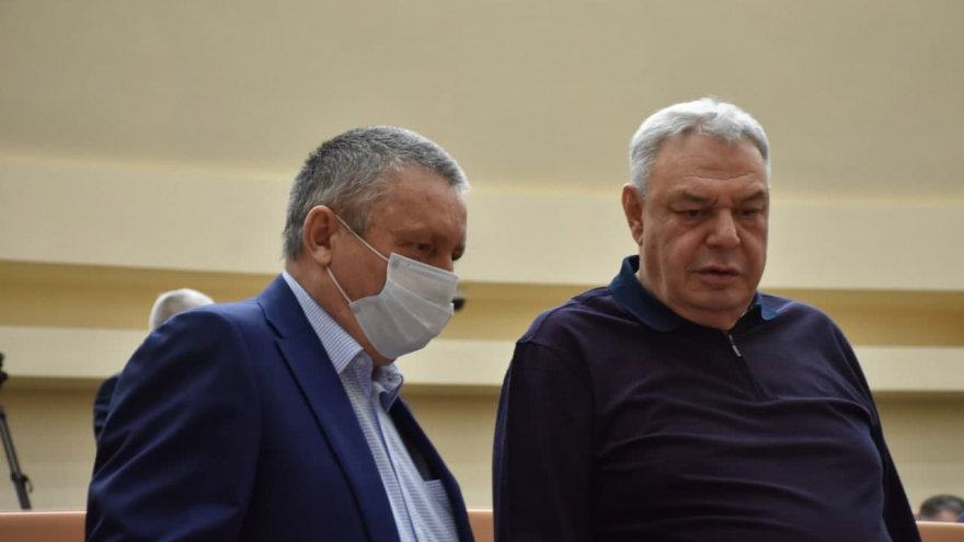 Они грызут наших женщин!: депутат возмутился из-за нехватки в бюджете денег на решение проблемы бродячих собак