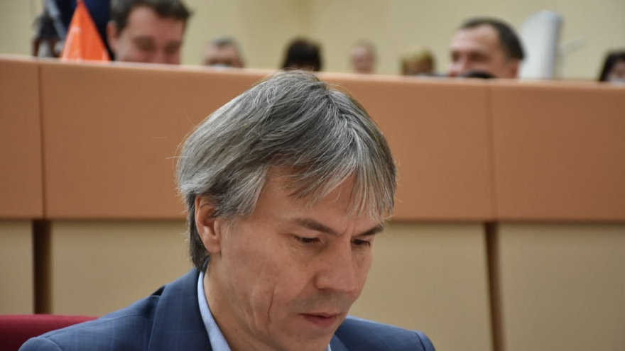 Они грызут наших женщин!: депутат возмутился из-за нехватки в бюджете денег на решение проблемы бродячих собак